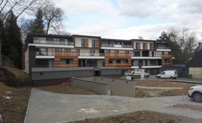 PLANCHAIS SAS Maconnerie A Vitre Construction De 31 Logements Collectifs A BETTON